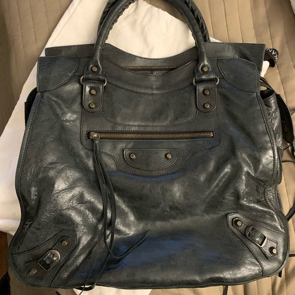 BALENCIAGA
Giant Motocross Classic Town - Picture 1 of 3